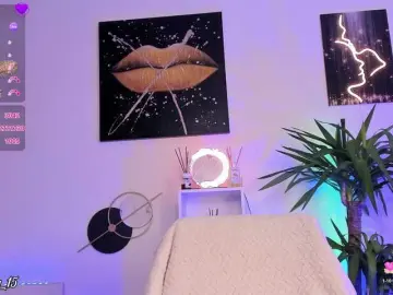 AnyssyaHot  live sex cam