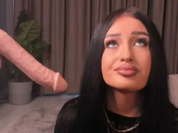 EmeraldKat  live sex cam