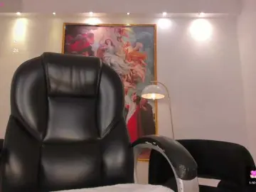 MaryLewis  live sex cam