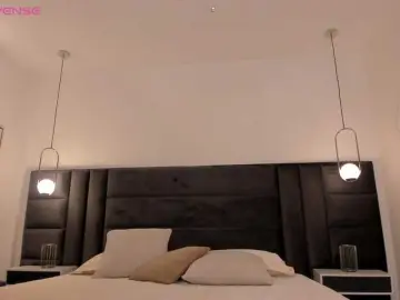 MaryLewis  live sex cam