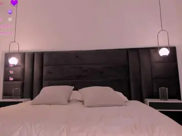 MaryLewis  live sex cam