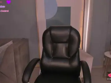 MaryLewis  live sex cam