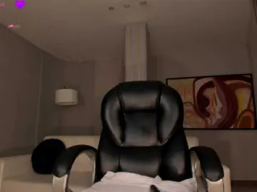 MaryLewis  live sex cam