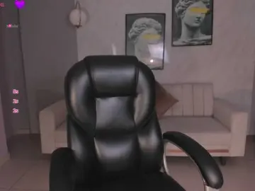 MaryLewis  live sex cam