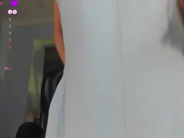 MaryLewis  live sex cam