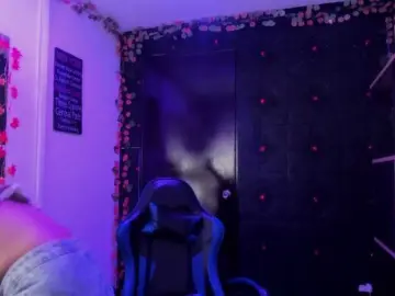 MiaFox03  live sex cam