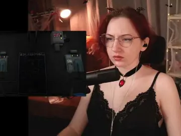 Prick1yPeach  live sex cam