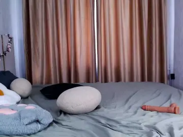 Sweety-bunny  live sex cam