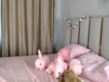 Sweety-bunny  live sex cam