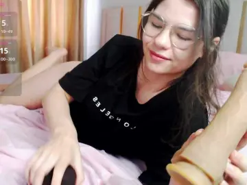 Sweety-bunny  live sex cam