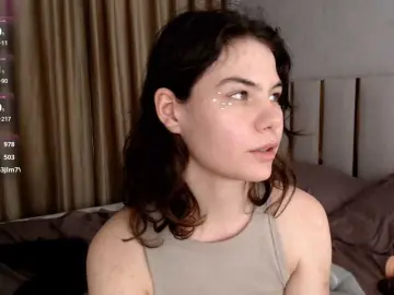 Sweety-bunny  live sex cam