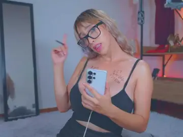 Amanda-Sweet  live sex cam