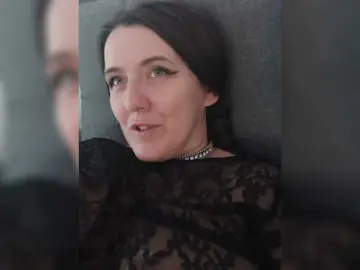 Angela100  live sex cam