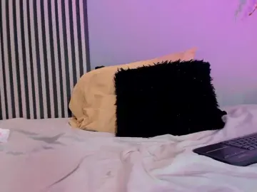 GysellHanson  live sex cam