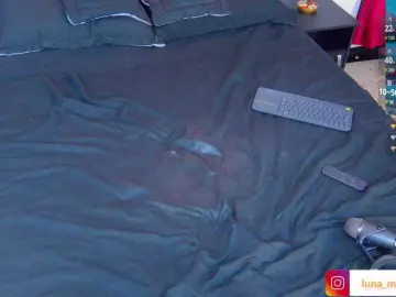Lunamistyc  live sex cam