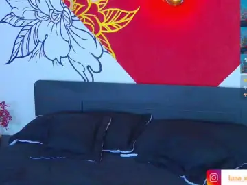 Lunamistyc  live sex cam