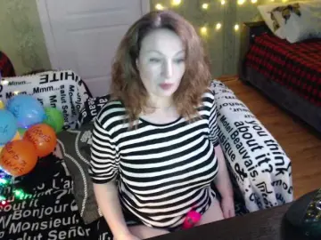 MeganIris  live sex cam