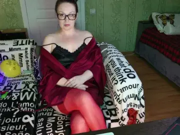 MeganIris  live sex cam