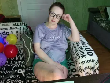 MeganIris  live sex cam