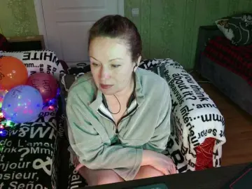 MeganIris  live sex cam