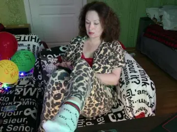 MeganIris  live sex cam