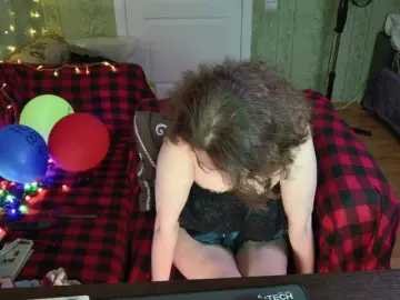 MeganIris  live sex cam