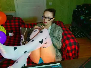 MeganIris  live sex cam
