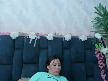 Melody-Megann  live sex cam
