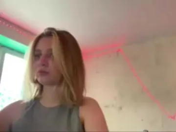 MilenaMilk  live sex cam