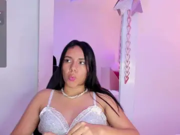 SaraFoster  live sex cam