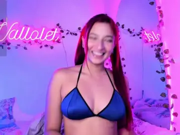 Vallolet69  live sex cam