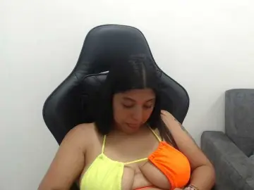 Leyla9  live sex cam