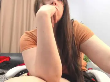 Battymoll  live sex cam