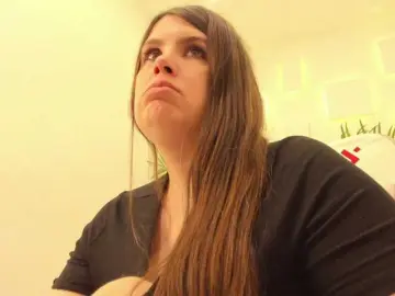 Battymoll  live sex cam