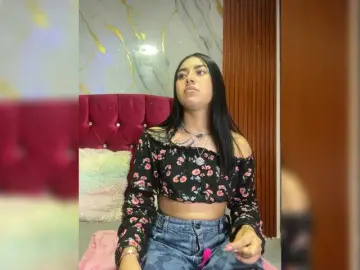 Emily22x  live sex cam