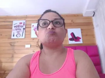 HotMilfSquirt  live sex cam