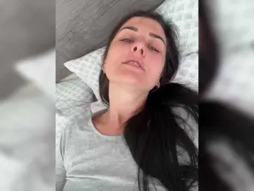 Viksi66  live sex cam