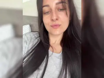 Viksi66  live sex cam