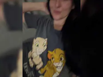 Viksi66  live sex cam