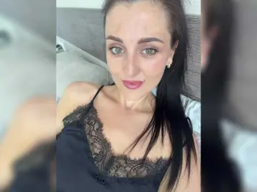 Viksi66  live sex cam