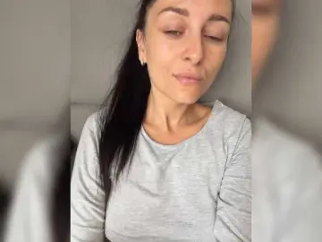 Viksi66  live sex cam