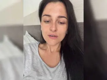 Viksi66  live sex cam