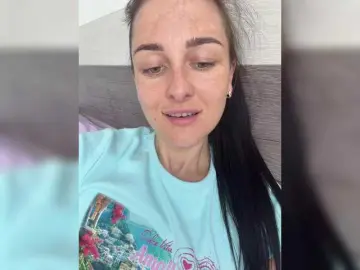 Viksi66  live sex cam