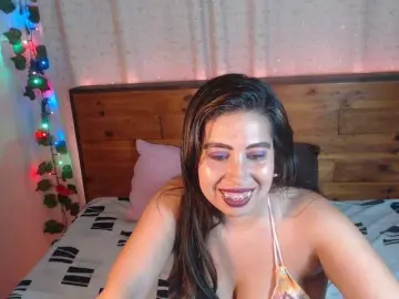 NikkiMilky  live sex cam