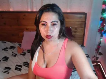 NikkiMilky  live sex cam