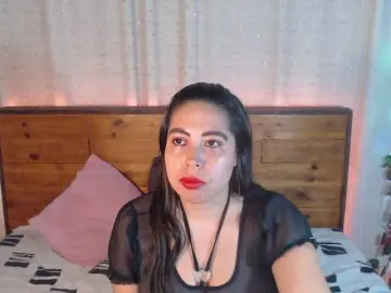 NikkiMilky  live sex cam