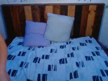 NikkiMilky  live sex cam
