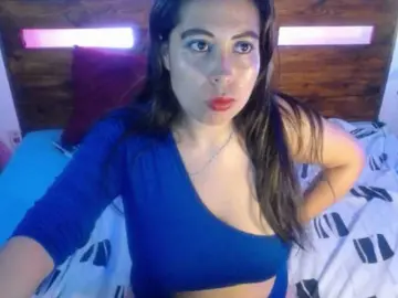 NikkiMilky  live sex cam