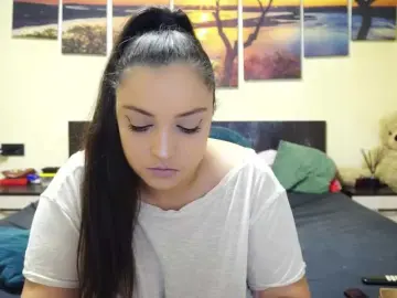 Adellineee  live sex cam