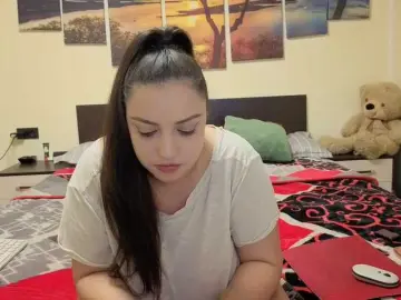 Adellineee  live sex cam